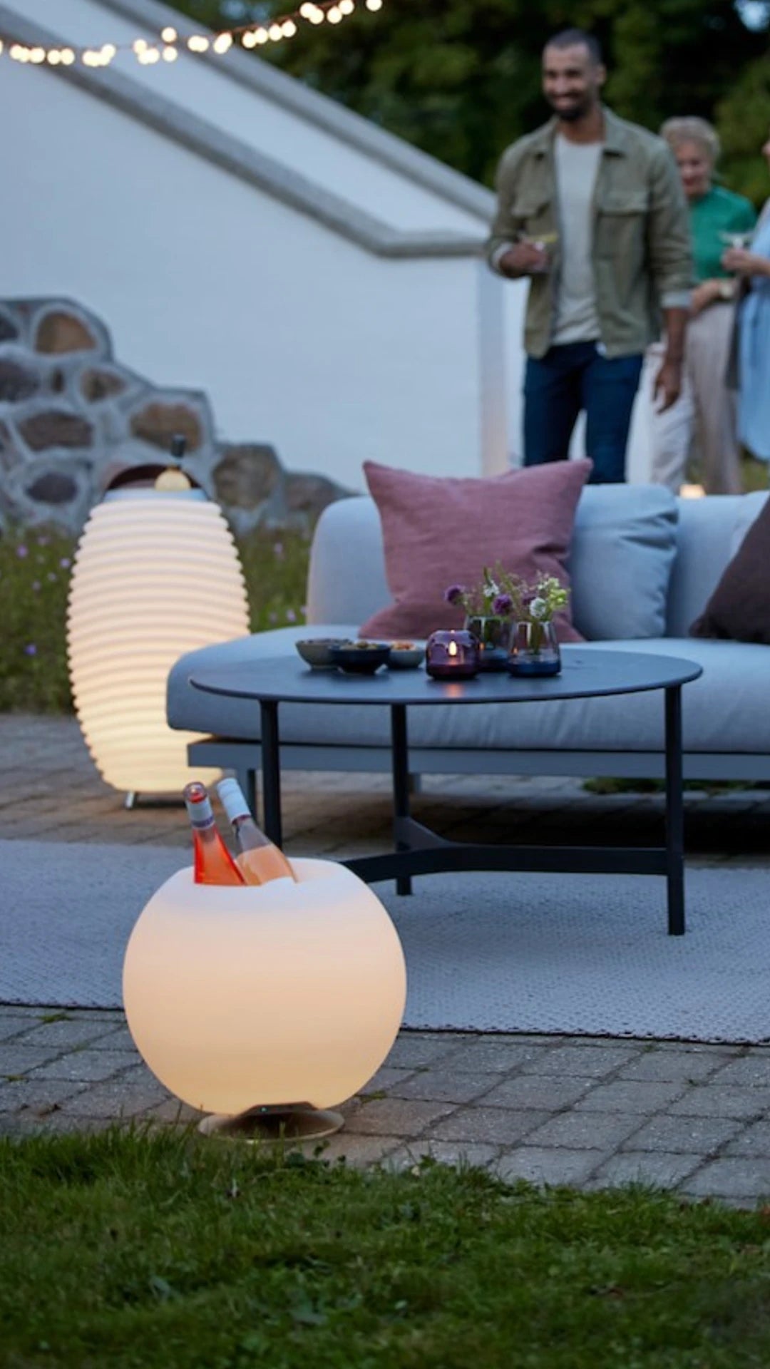 Kooduu | Sphere Brass | Design Lautsprecher Lampe von Jacob Jensen Design – | Tischlampen